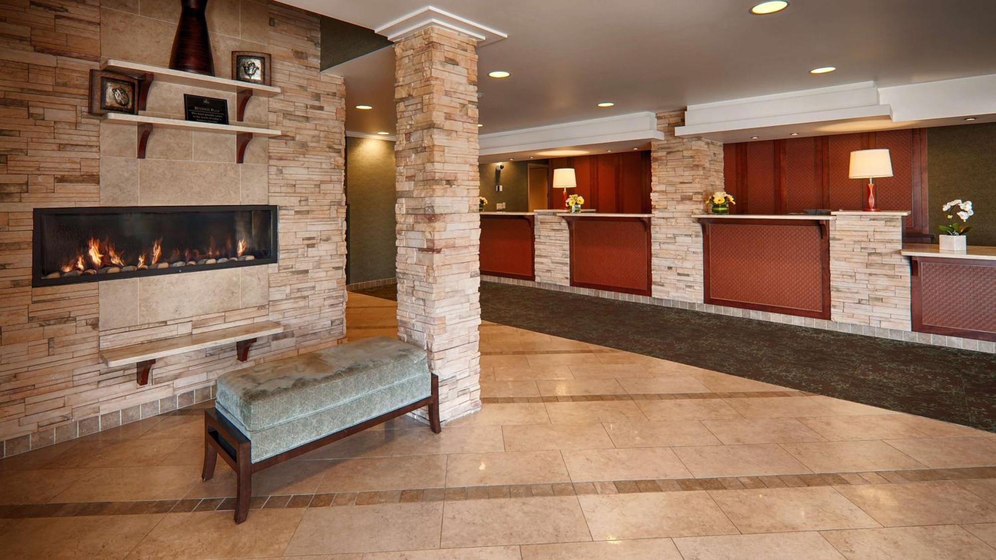 Best Western Plus Langley Inn Exterior photo