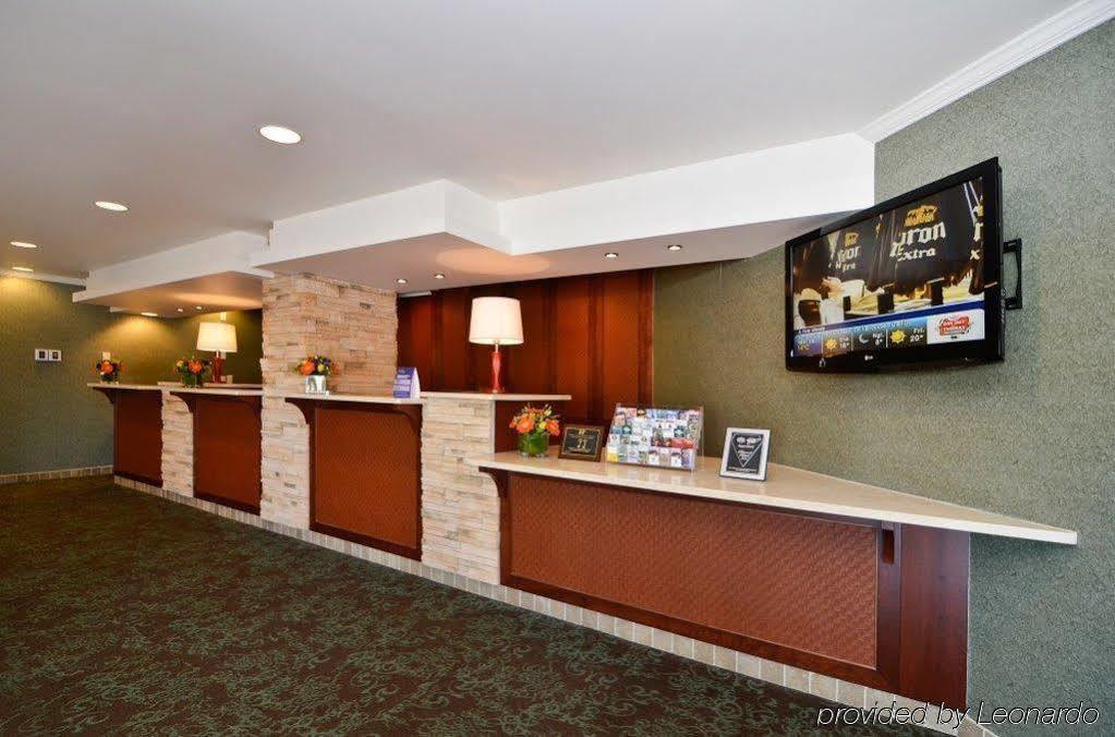 Best Western Plus Langley Inn Exterior photo